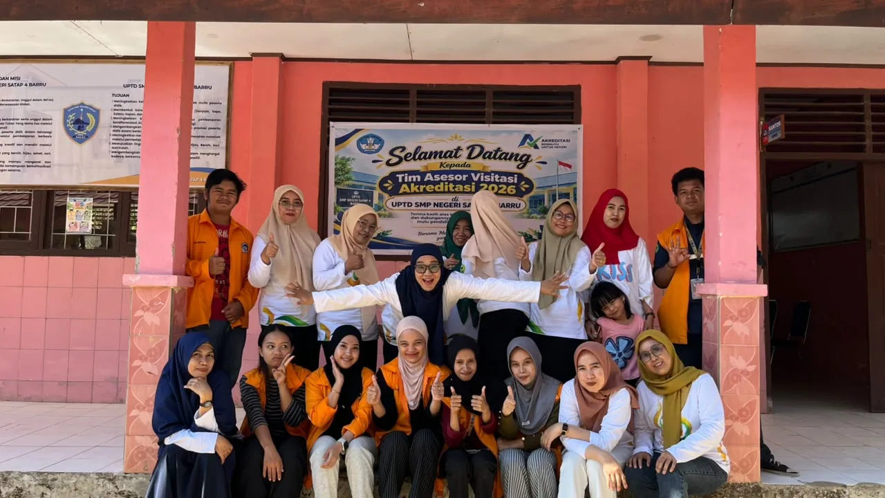 Foto bersama dalam rangka visitasi akreditasi 2026.